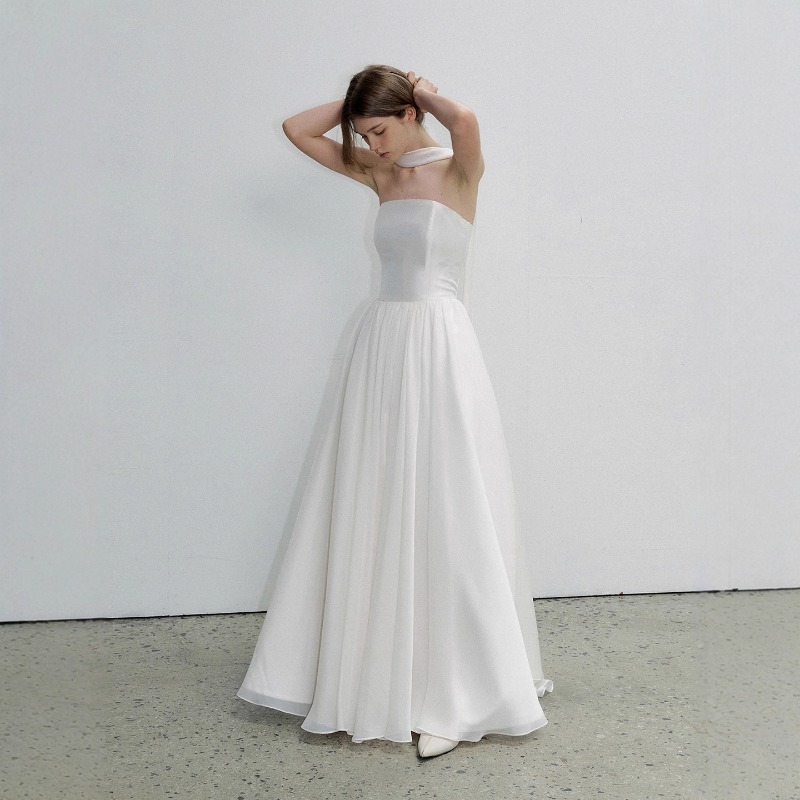 Minimally Designed Strapless W - Photography Natural Lighting Basics avaliação e preço