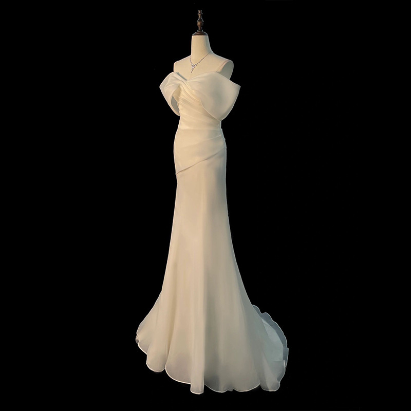 One Shoulder Satin Light Weddi - Photography Natural Lighting Basics avaliação e preço